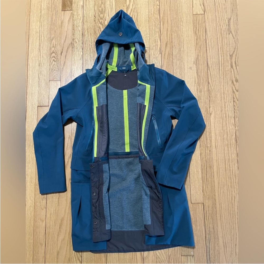 LULULEMON Rain Or Shine Interchangeable Hooded Jacket - Alberta Lake - Sz 12 - Picture 15 of 16